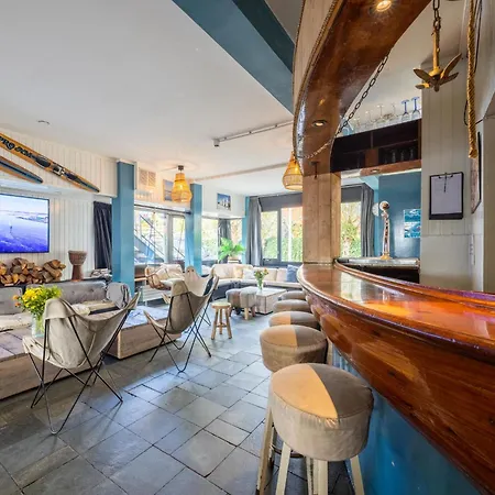 De Watersport Groepsaccommodatie - 80 Pers *