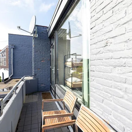 De Watersport Groepsaccommodatie - 80 Pers Holiday home *