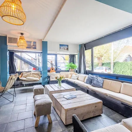 De Watersport Groepsaccommodatie - 80 Pers Vakantiehuis