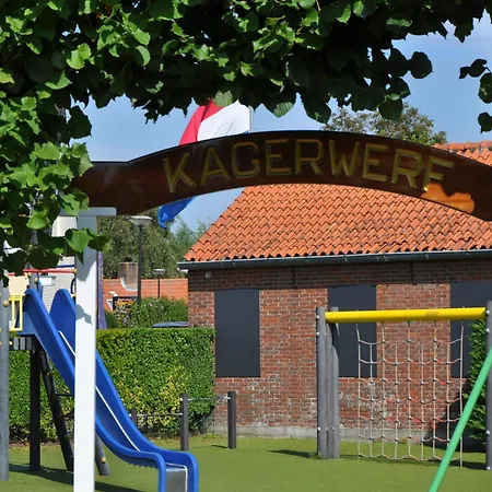 De Watersport Groepsaccommodatie - 80 Pers Vakantiehuis *