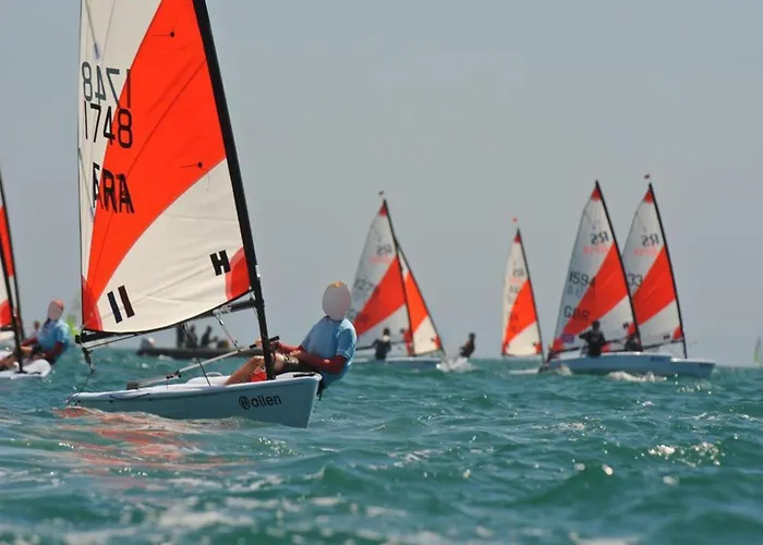 De Watersport Groepsaccommodatie - 80 Pers Tatil Evi *